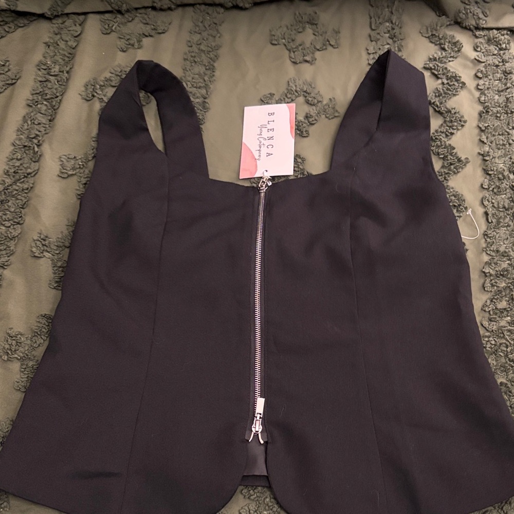 Black Zippered Sleeveless Top